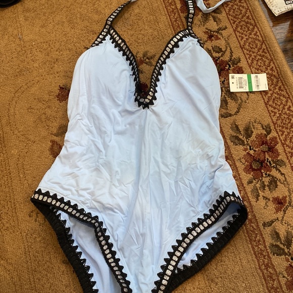 bar III Be-Weave It One Piece - Picture 2 of 4